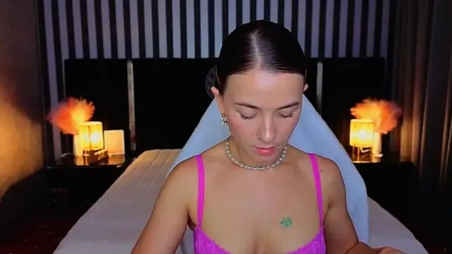 Snapshot of GracefulMichelle chatting on 13, 7, 2026 GracefulMichelle online show from 13, 7, 2026