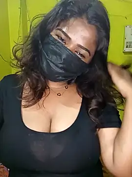 Snapshot of NISHHAA chatting on 6, 5, 2026 NISHHAA online show from 6, 5, 2026
