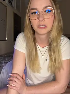 Snapshot of melanieTesss chatting on 20, 4, 2026 melanieTesss online show from 20, 4, 2026