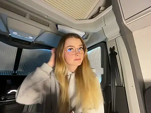 melanieTesss online show from 20, 2, 2026