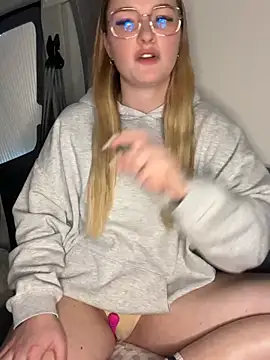 melanieTesss online show from 23, 2, 2026