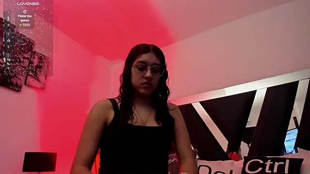 Snapshot of Mia_Iron chatting on 14, 5, 2026 Mia Iron online show from 14, 5, 2026