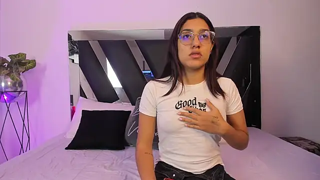 Mia Iron online show from 20, 3, 2026