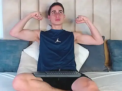 Snapshot of ryanlevi1 chatting on 25, 3, 2026 ryanlevi1 online show from 25, 3, 2026