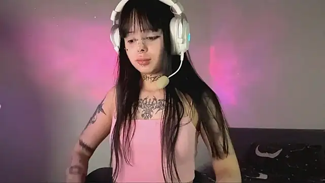 Luna Sohotti online show from 2, 4, 2026