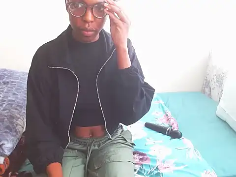 Snapshot of ChocoSlenderXXX chatting on 4, 6, 2026 ChocoSlenderXXX online show from 4, 6, 2026