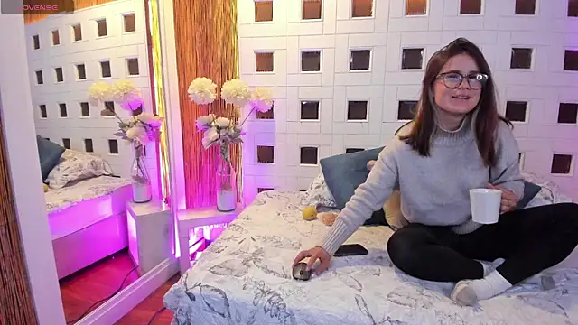 aleessiia online show from 4, 3, 2026