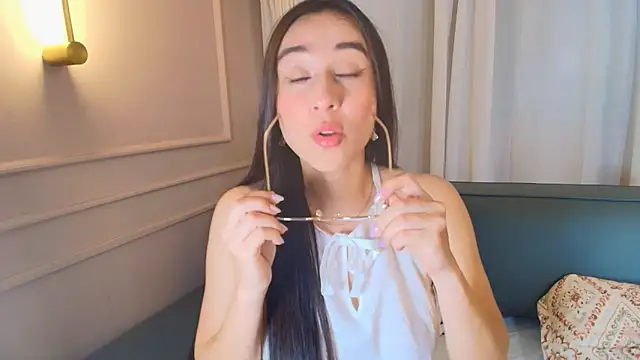 Dorothy valerisse online show from 18, 3, 2026