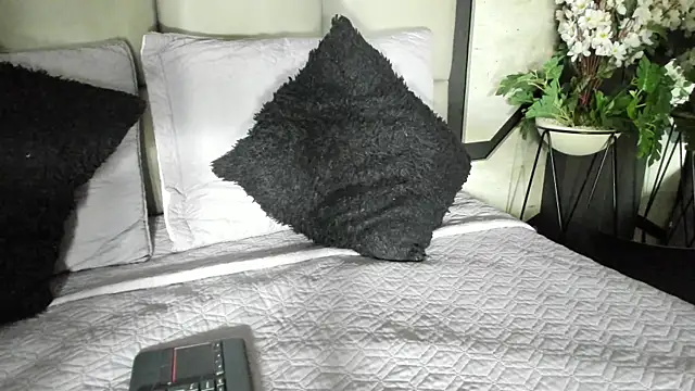 SilkNyx online show from 20, 2, 2026