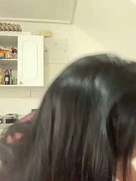 Snapshot of Mishell_Perez chatting on 19, 2, 2026 Mishell Perez online show from 19, 2, 2026