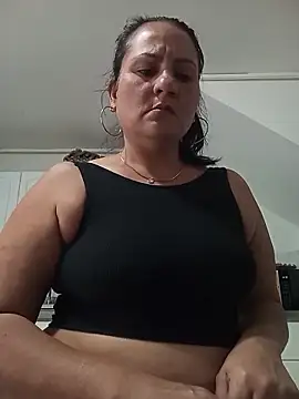 Snapshot of Mishell_Perez chatting on 23, 2, 2026 Mishell Perez online show from 23, 2, 2026