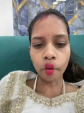 Snapshot of Rani1993 chatting on 24, 2, 2026 Rani1993 online show from 24, 2, 2026