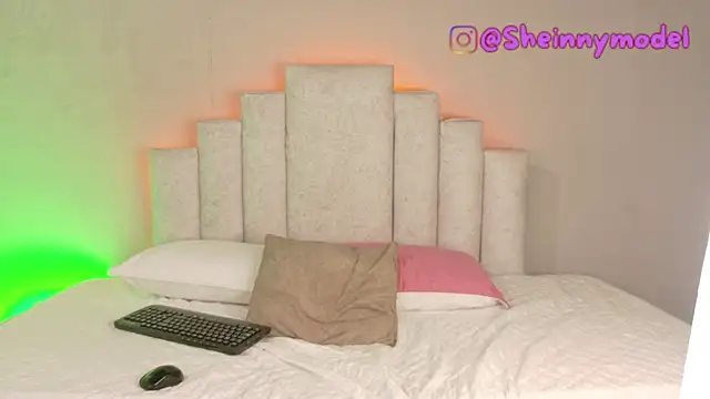 Snapshot of Sheinny_brown1 chatting on 19, 5, 2026 Sheinny brown1 online show from 19, 5, 2026