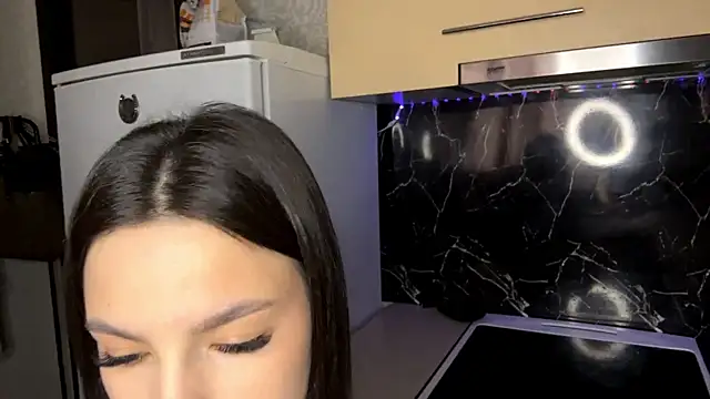 Kosandra k online show from 21, 4, 2026