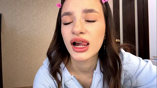 Kosandra k online show from 7, 3, 2026