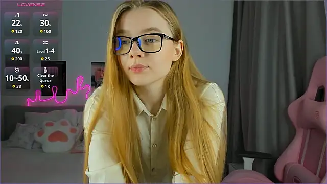 EvaRaee online show from 10, 3, 2026