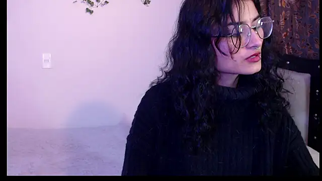Lili  Clan online show from 5, 6, 2026