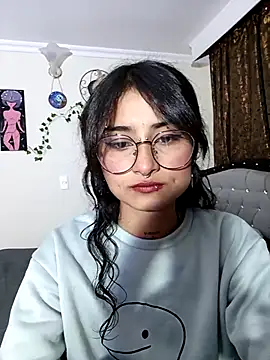 Lili  Clan online show from 7, 5, 2026