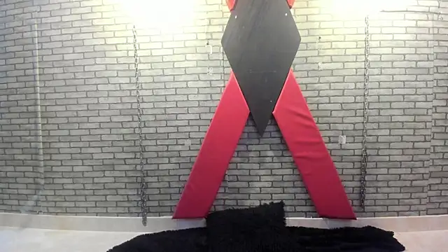 hillary bigbutt online show from 21, 5, 2026