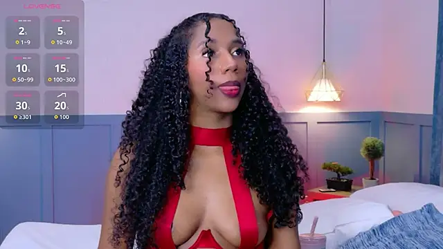 Snapshot of Chloe-Rose- chatting on 12, 4, 2026 Chloe-Rose- online show from 12, 4, 2026