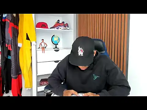 yandi hot online show from 18, 2, 2026