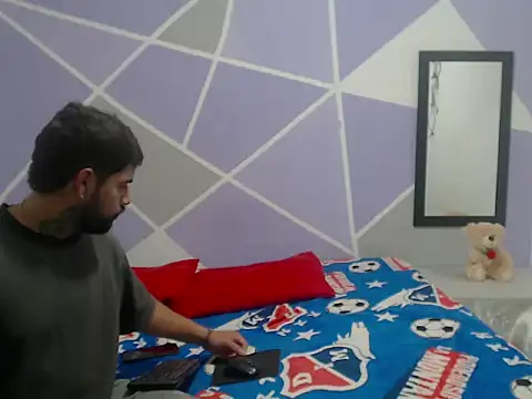 Snapshot of couple__hott069 chatting on 3, 3, 2026 couple hott069 online show from 3, 3, 2026