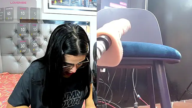 mila quin online show from 13, 5, 2026