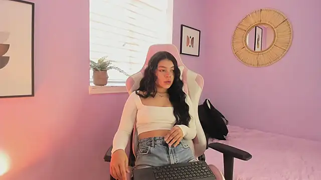 Snapshot of Lummii_ chatting on 27, 2, 2026 Lummii online show from 27, 2, 2026