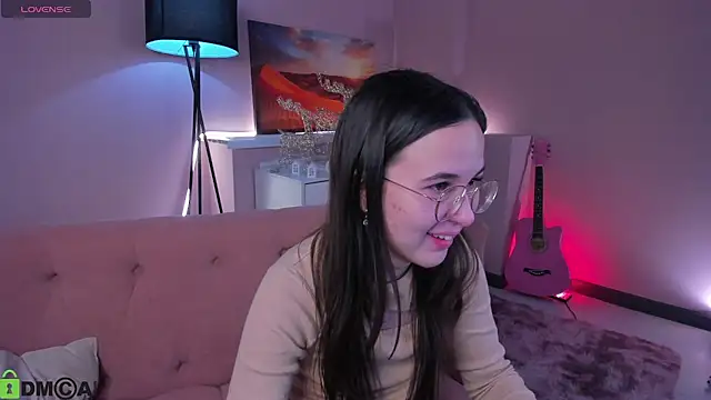 leylamirage online show from 1, 3, 2026