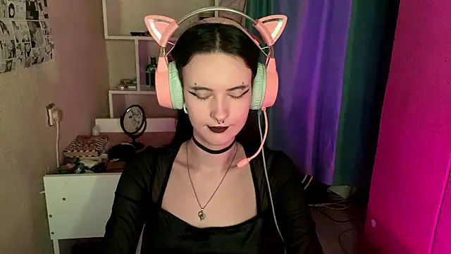 MabelDefina online show from 10, 5, 2026