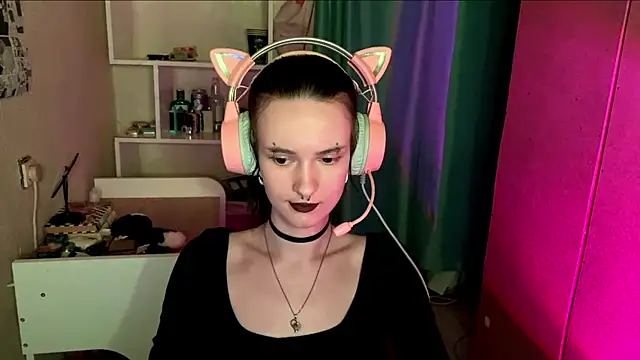 MabelDefina online show from 11, 5, 2026
