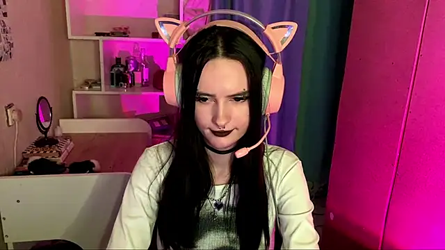 MabelDefina online show from 7, 5, 2026