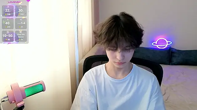  LukaHayes  online show from 8, 4, 2026