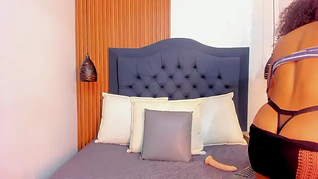 Snapshot of Curly_cataleya chatting on 1, 3, 2026 Curly cataleya online show from 1, 3, 2026