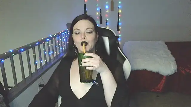 Snapshot of VixieNyx chatting on 21, 2, 2026 VixieNyx online show from 21, 2, 2026