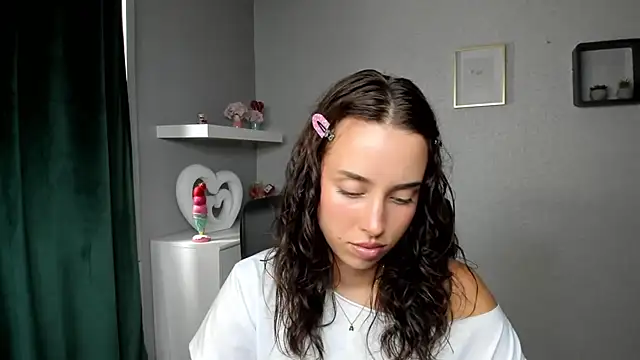 Snapshot of AdeleSolo chatting on 27, 6, 2026 AdeleSolo online show from 27, 6, 2026