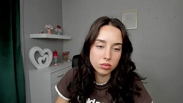 Snapshot of AdeleSolo chatting on 3, 6, 2026 AdeleSolo online show from 3, 6, 2026