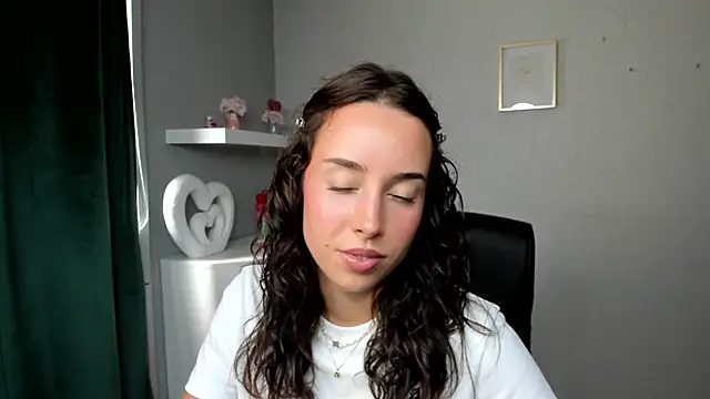 Snapshot of AdeleSolo chatting on 22, 6, 2026 AdeleSolo online show from 22, 6, 2026