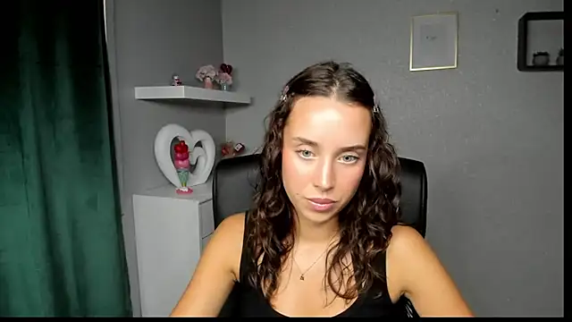Snapshot of AdeleSolo chatting on 19, 7, 2026 AdeleSolo online show from 19, 7, 2026