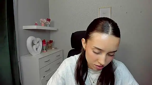 AdeleSolo online show from 9, 4, 2026