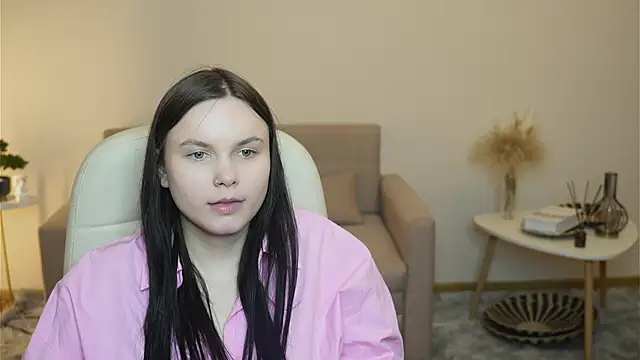 LeilaErcolani online show from 17, 2, 2026