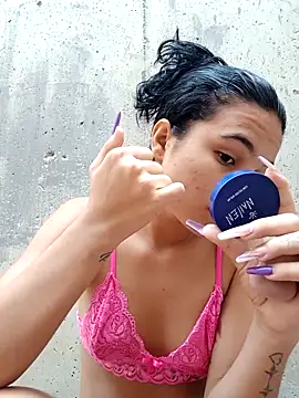 Snapshot of Little-Pussy19 chatting on 2, 3, 2026 Little-Pussy19 online show from 2, 3, 2026