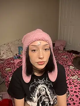 strwbrrymilk online show from 14, 3, 2026