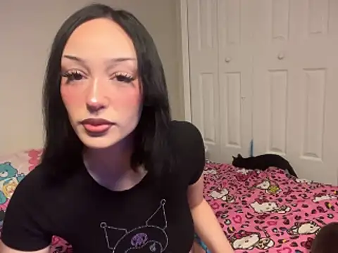 strwbrrymilk online show from 28, 3, 2026