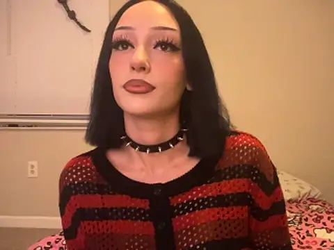 Snapshot of strwbrrymilk chatting on 1, 3, 2026 strwbrrymilk online show from 1, 3, 2026