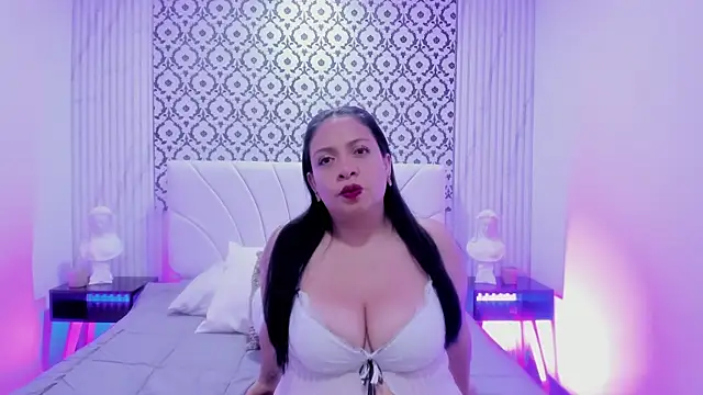 Snapshot of Renatta_Milly chatting on 26, 2, 2026 Renatta Milly online show from 26, 2, 2026