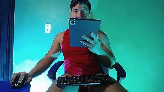 Uriel Ray  online show from 24, 2, 2026