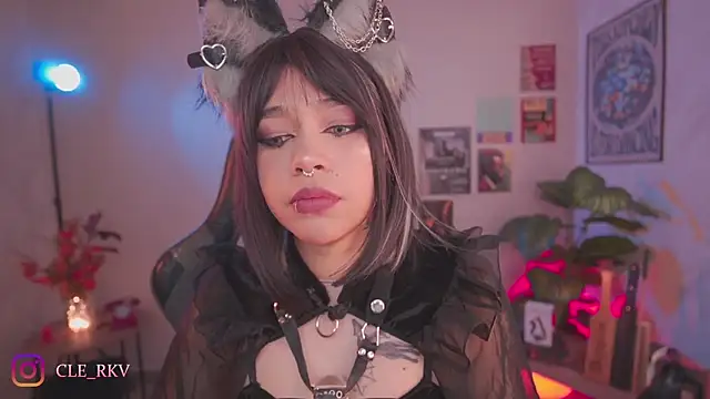 violette clerk1  online show from 12, 4, 2026