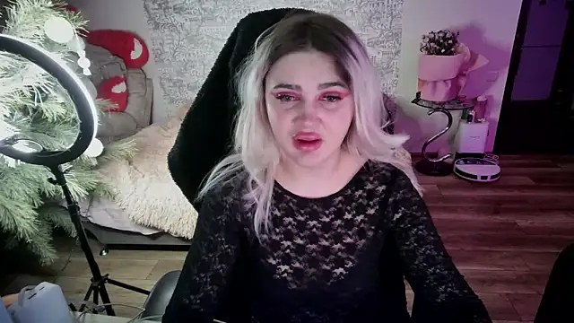 Snapshot of SlankyMic chatting on 25, 2, 2026 SlankyMic online show from 25, 2, 2026