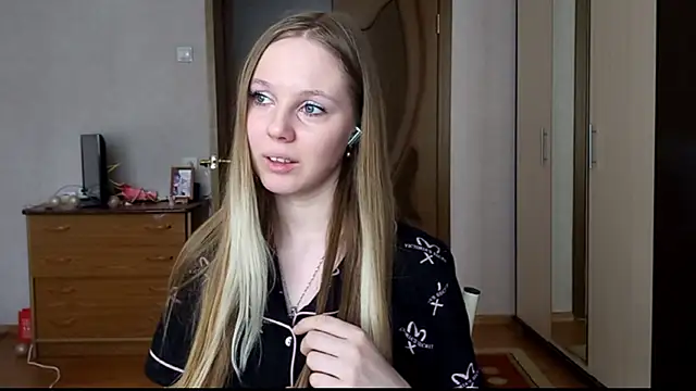 Snapshot of VictoriaDeese chatting on 22, 2, 2026 VictoriaDeese online show from 22, 2, 2026